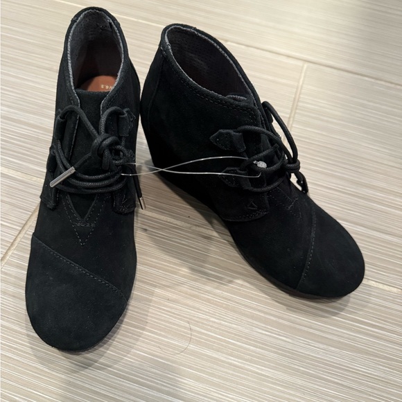 Black suede booties - Picture 1 of 6